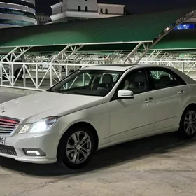 Mercedes-Benz E350 2010