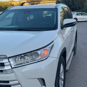 Toyota Highlander 2018