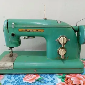 Tikin maşin Швейная машинка