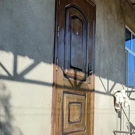 daşky gapy.Входная дверь