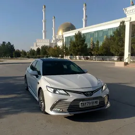 Toyota Camry 2018