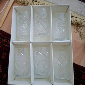 Хрустальный стакан