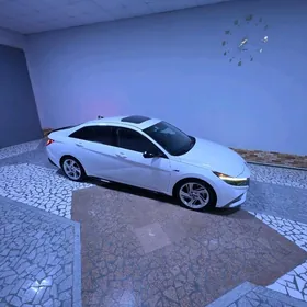 Hyundai Elantra 2021