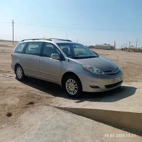 Toyota Sienna 2009