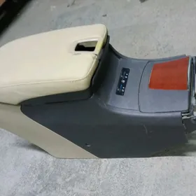 Lexus ES 350 podlokotnik.