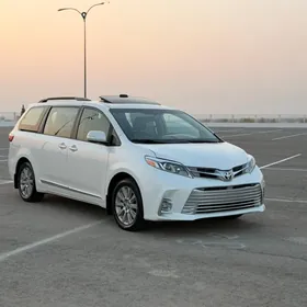 Toyota Sienna 2017