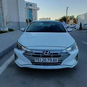 Hyundai Elantra 2020