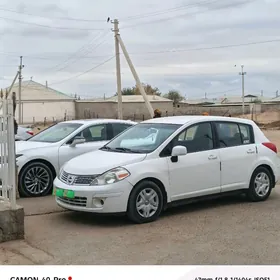 Nissan Versa 2011
