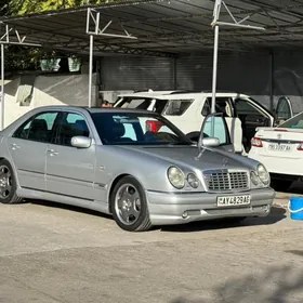 Mercedes-Benz E320 1998