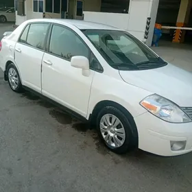Nissan Versa 2010