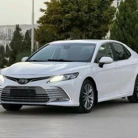 Toyota Camry 2022