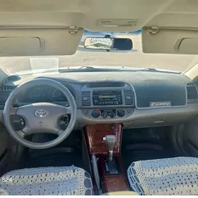 Toyota Camry 2004