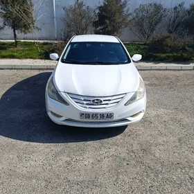 Hyundai Sonata 2011