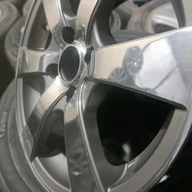 15 4 bolt limted diska