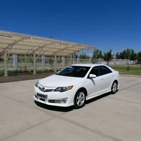 Toyota Camry 2013