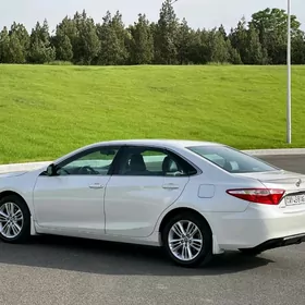 Toyota Camry 2015