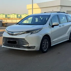 Toyota Sienna 2021