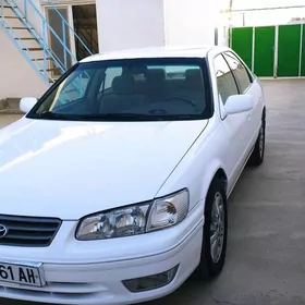 Toyota Camry 2000