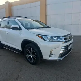 Toyota Highlander 2019