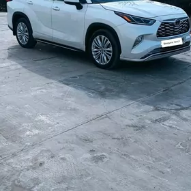 Toyota Highlander 2022
