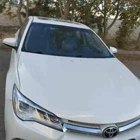 Toyota Camry 2015