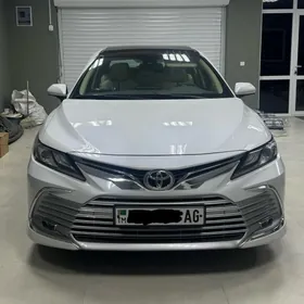 Toyota Camry 2022