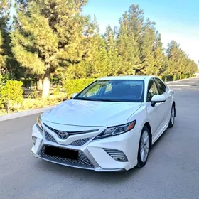 Toyota Camry 2020