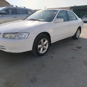 Toyota Camry 2000