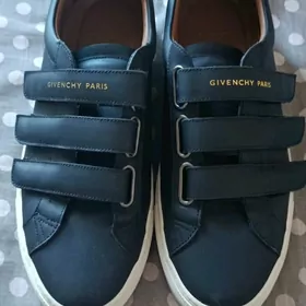 Кроссовки Givenchy 41