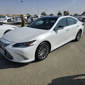 Lexus ES 350 2019