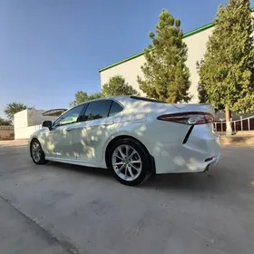 Toyota Camry 2020