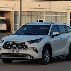 Toyota Highlander 2022