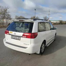 Toyota Sienna 2005