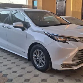 Toyota Sienna 2021