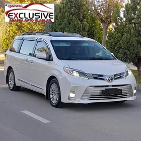 Toyota Sienna 2017