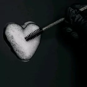 нужны модели на ресницы