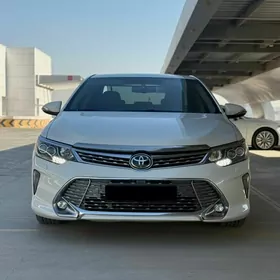 Toyota Camry 2017