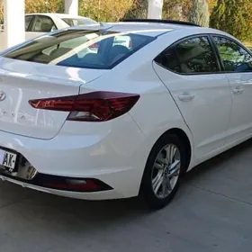 Hyundai Elantra 2020