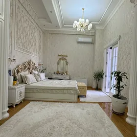 Нефтегаз, Юбилейная