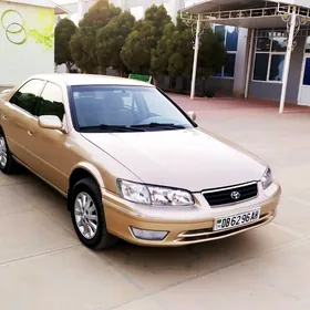 Toyota Camry 2000