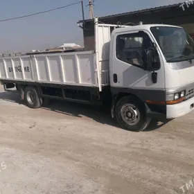 Mitsubishi Canter 2000