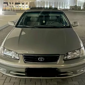 Toyota Camry 2000