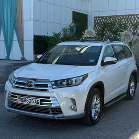 Toyota Highlander 2019