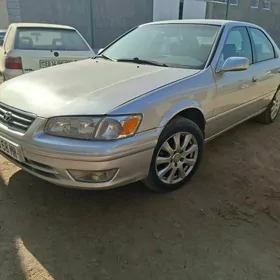Toyota Camry 2000
