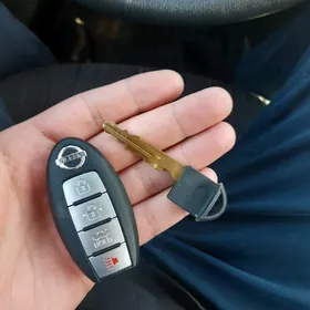 Nissan Altima, maxima acarpult