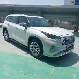 Toyota Highlander 2022