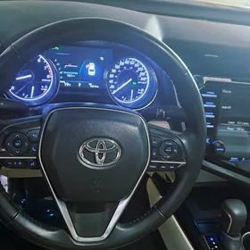 Toyota Camry 2018