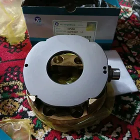 komatsu PC220-7 nasos ici