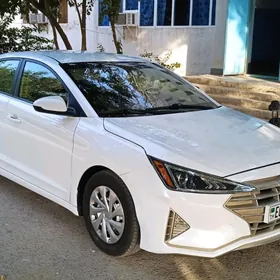 Hyundai Elantra 2020