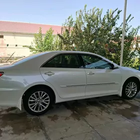 Toyota Camry 2015